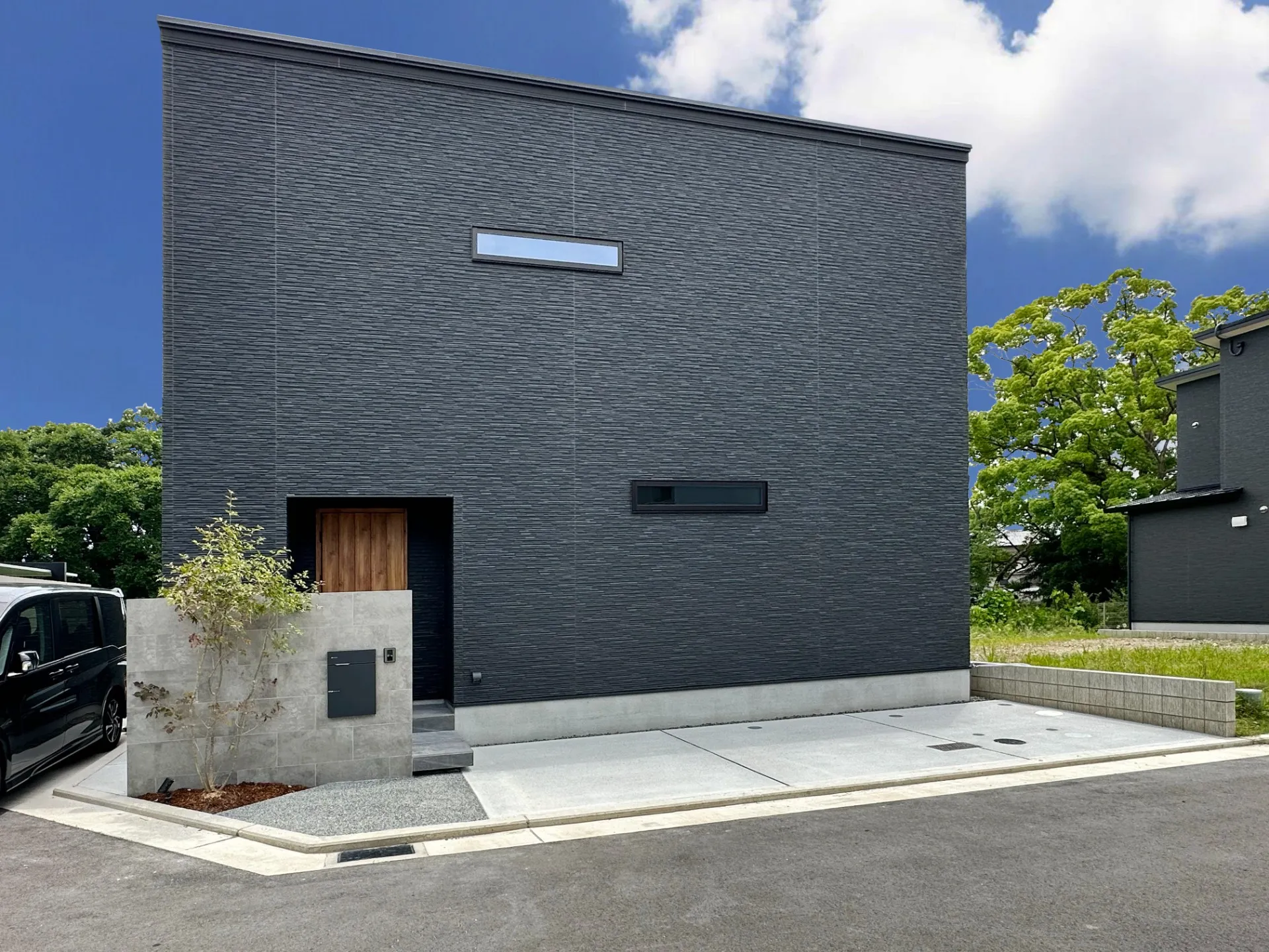 注文住宅で叶えるおしゃれな外観と植栽の魅力