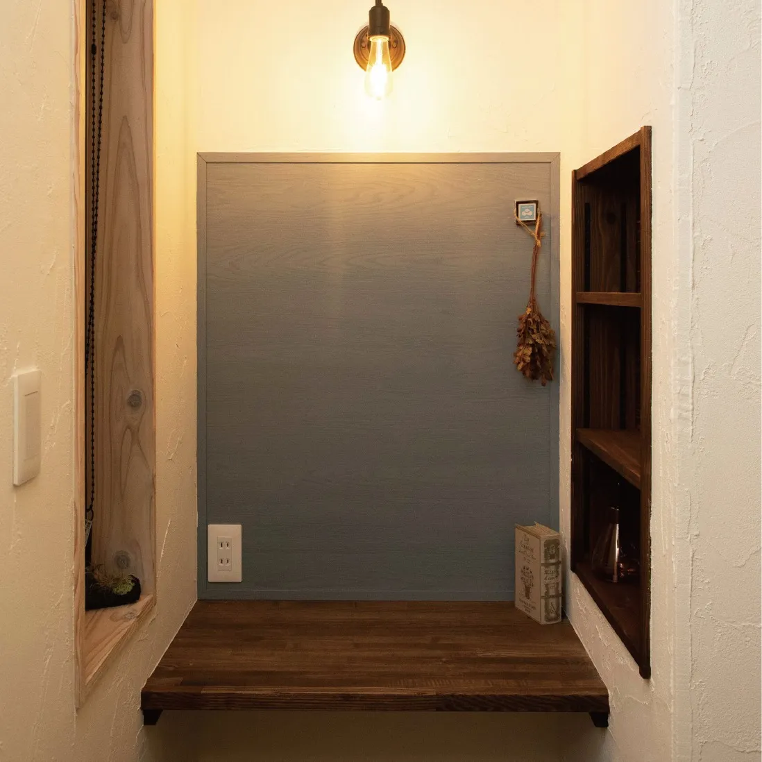 マグネットはプリントやチラシや鍵やリモコンなども付けられるの...