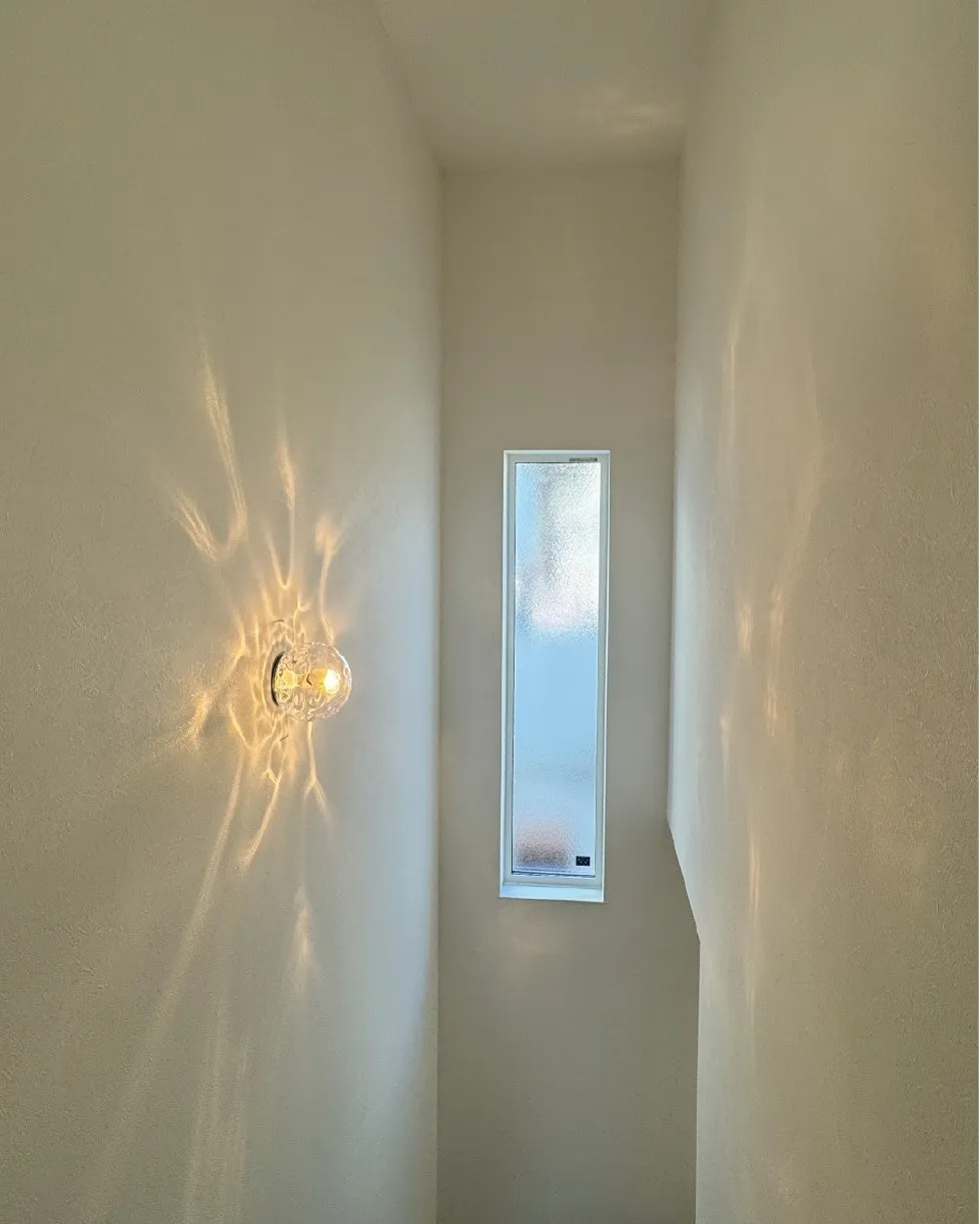 ブラケットライトは空間のポイントになるので積極的にとりいれた...