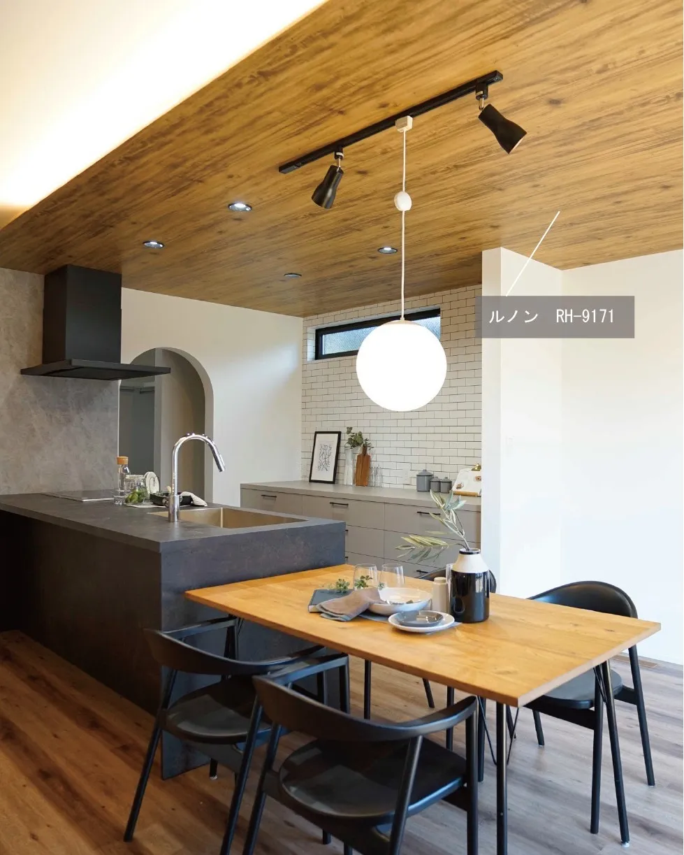 おすすめの木目調クロスの品番公開🌿