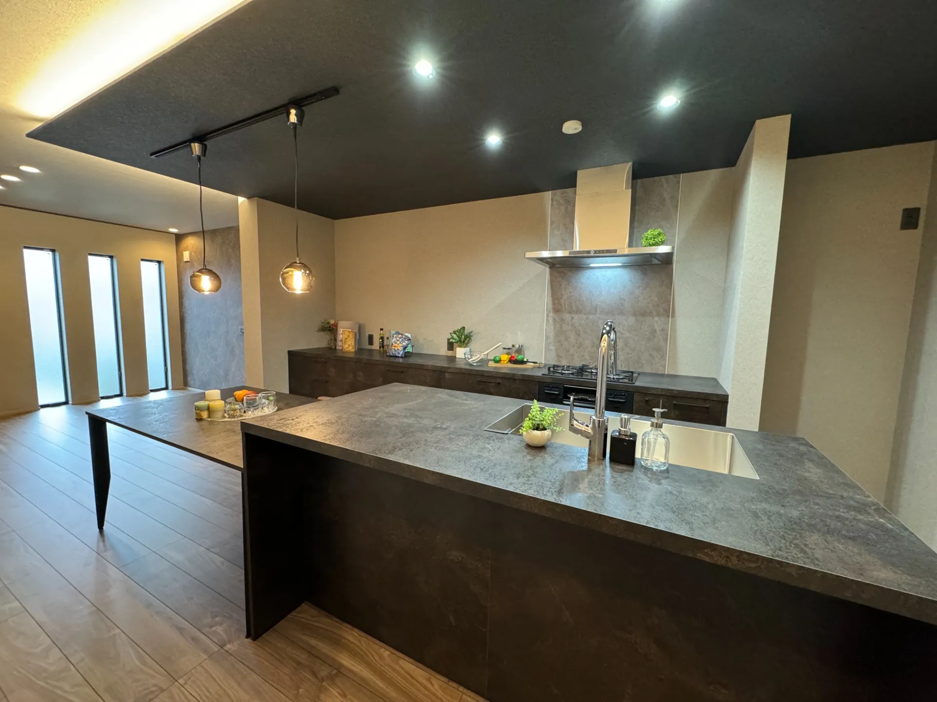 堺市の狭小地に夢を叶える！注文住宅デザインの魅力とは