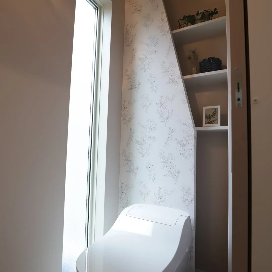 クロスがオシャレなトイレ