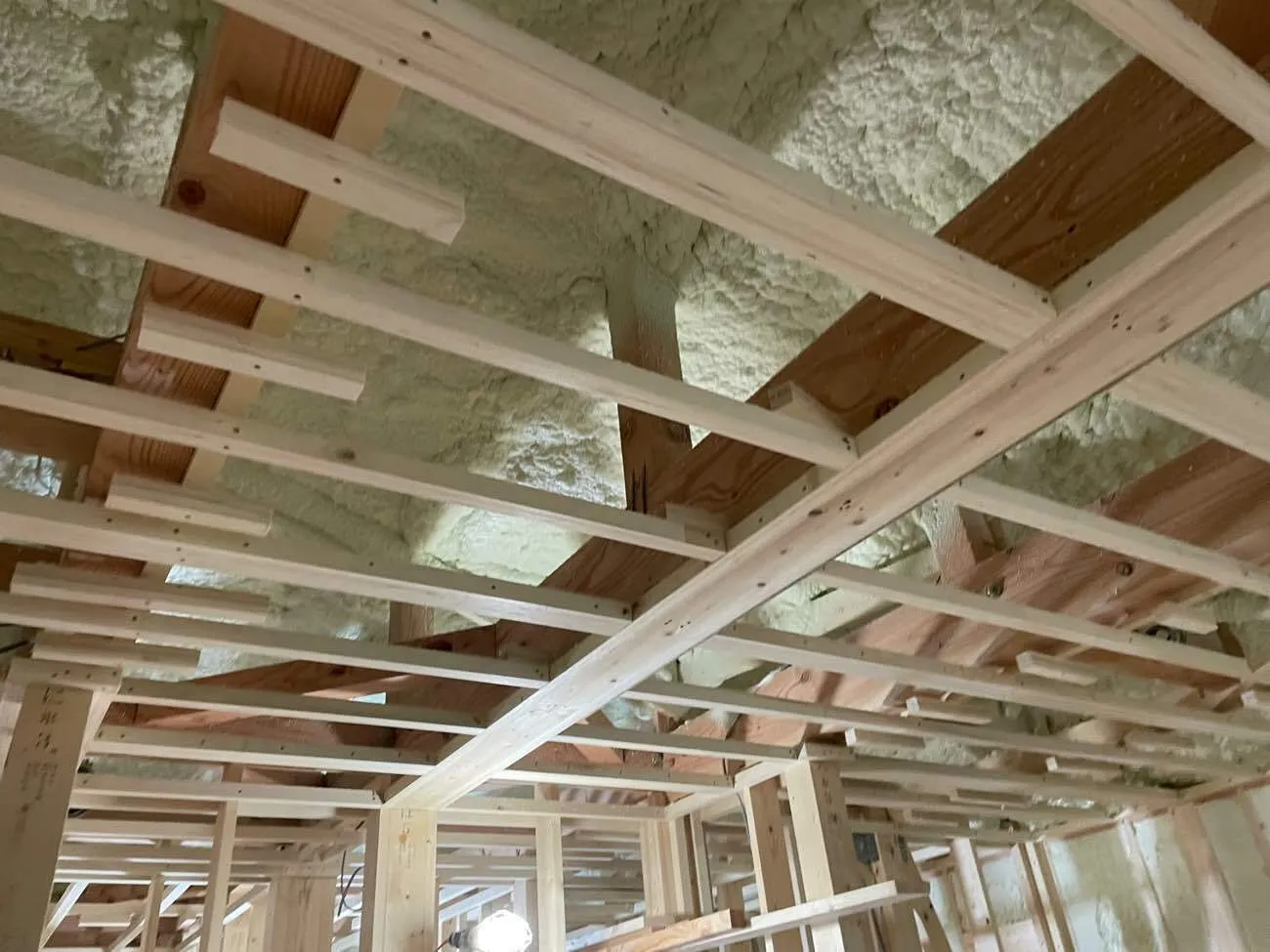 注文住宅の断熱材比較：快適な住まいを実現するためのポイントとは？