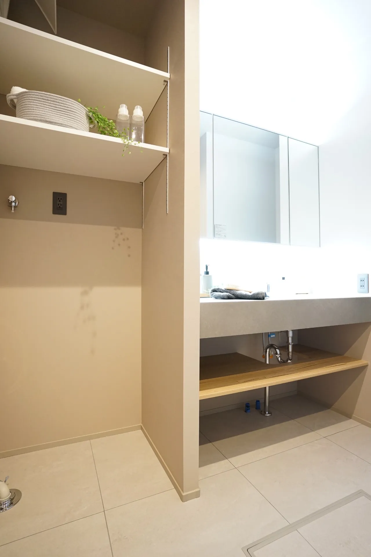 オーダーメイドで実現する、洗練された洗面と収納のアイデア