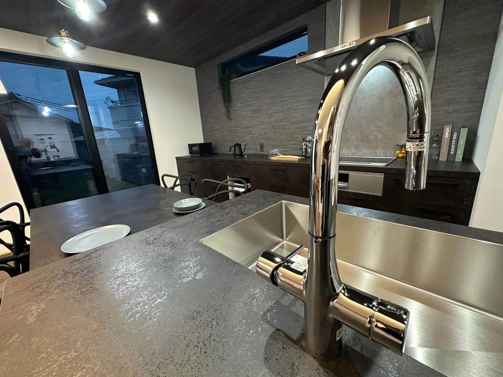 注文住宅で家族が集う理想のリビング空間を作る方法