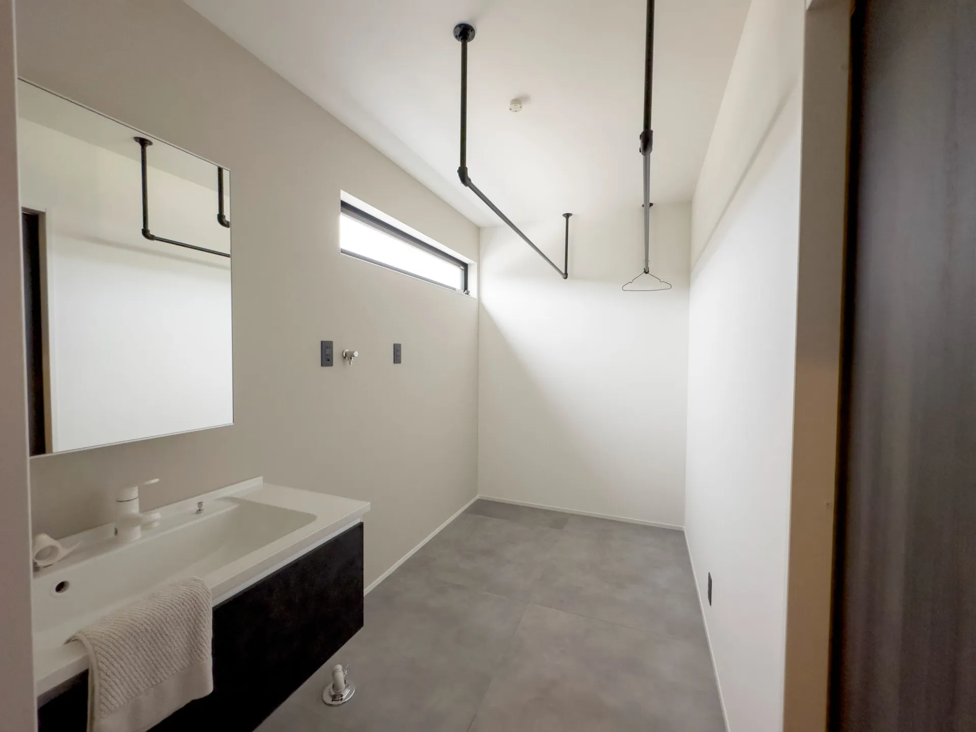 注文住宅でのランドリールームとバルコニーの賢い選び方