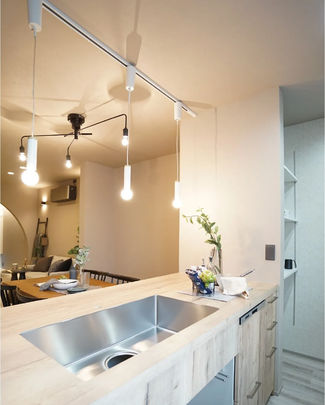 「こんなに狭い土地で、ちゃんとした家が建つの？」