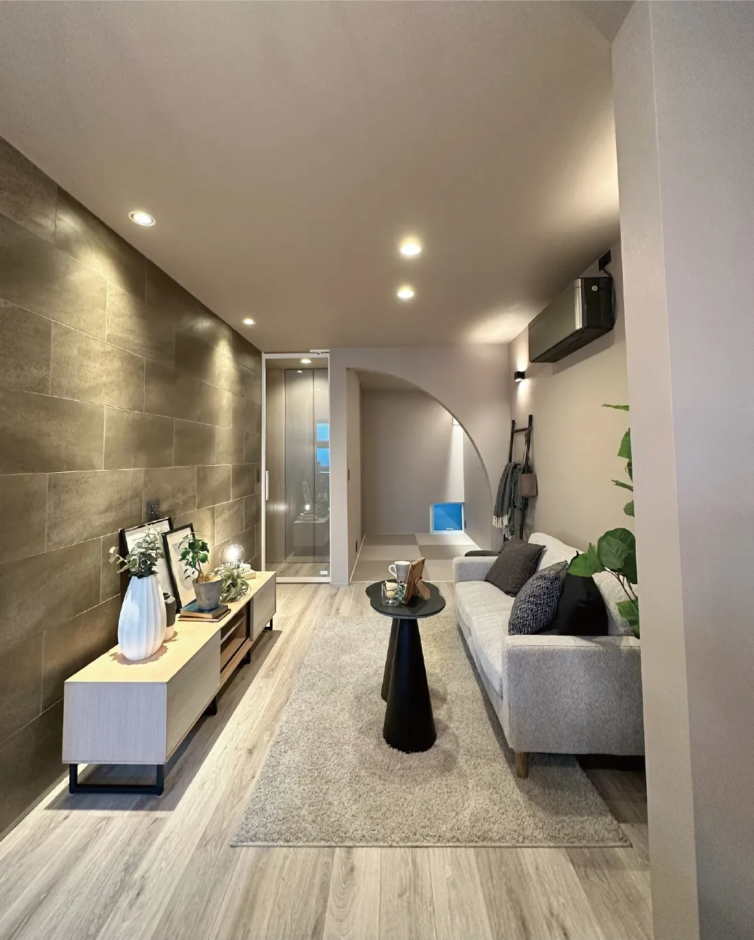 「こんなに狭い土地で、ちゃんとした家が建つの？」