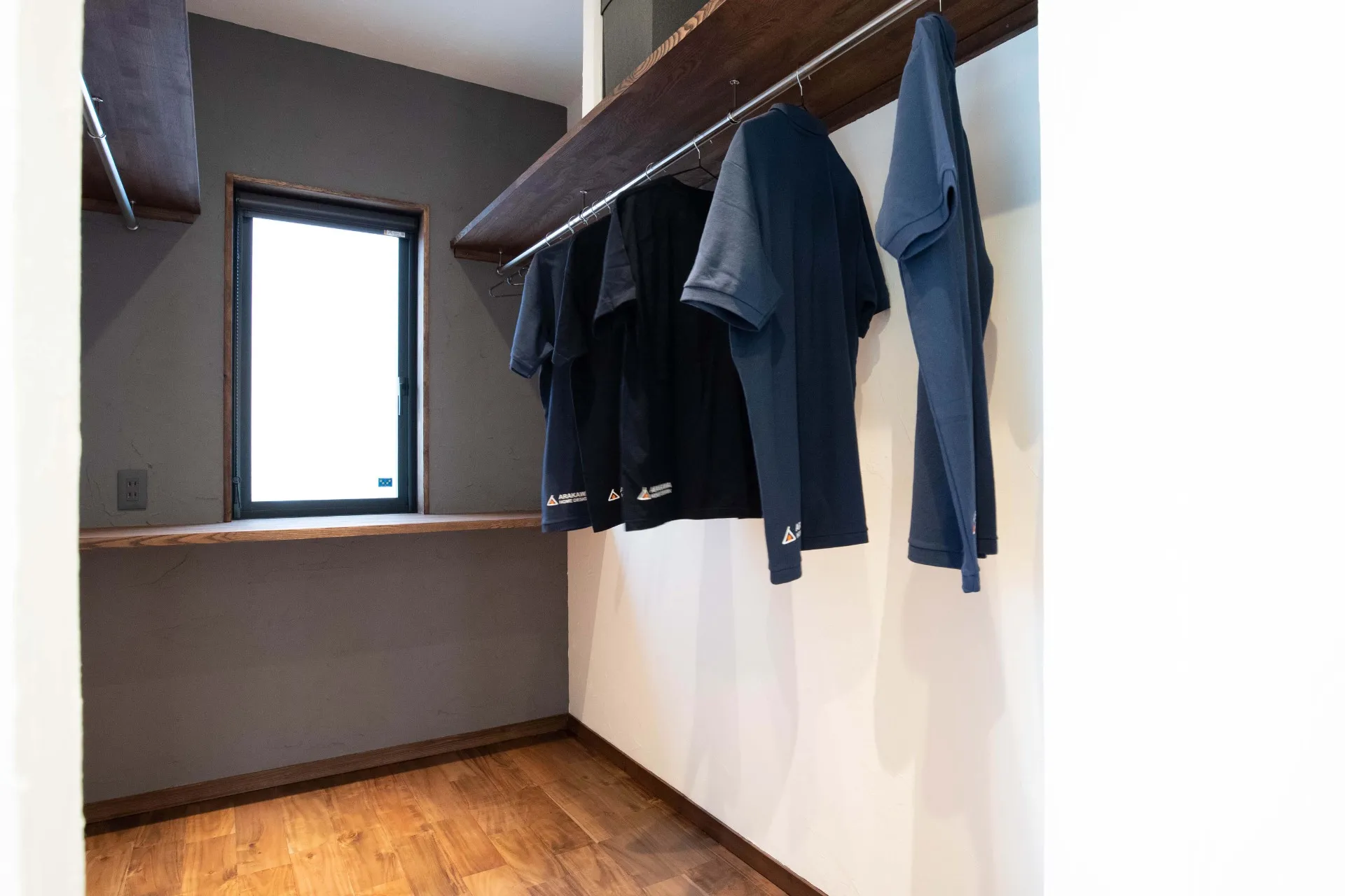 ウォークインクローゼットの最適収納術