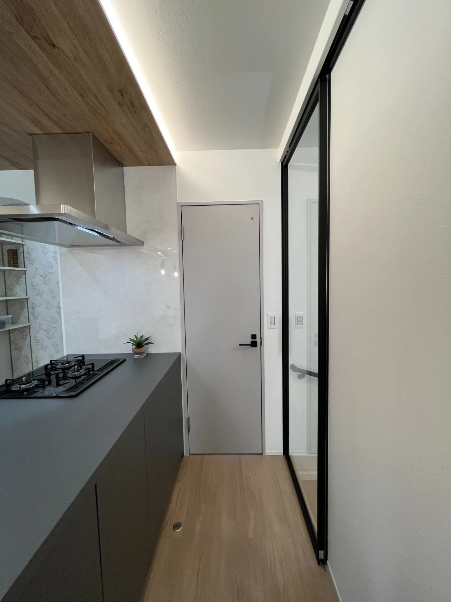 ガラスドアで叶う心地よい家